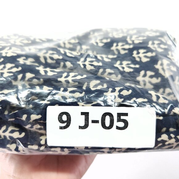 Velvet By Graham & Spencer Trousers Size Medium Tapered Leg Casual Pant OAP - Picture 13 of 13